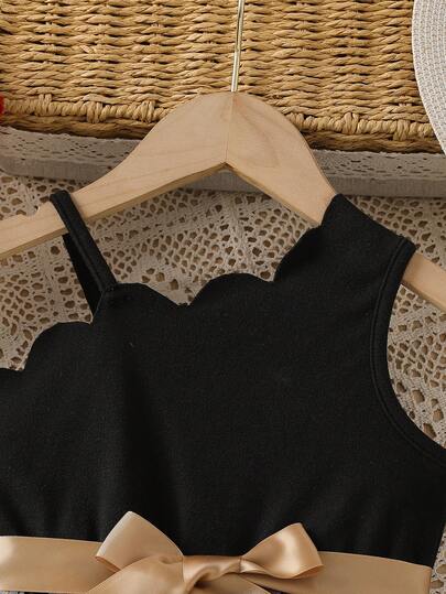 Robe en tulle rétro pour jeune fille, robe en tulle patchwork à bretelles asymétriques (avec ceinture), convient pour les fêtes d'anniversaire, les représentations sur scène, le port quotidien, les occasions formelles légères