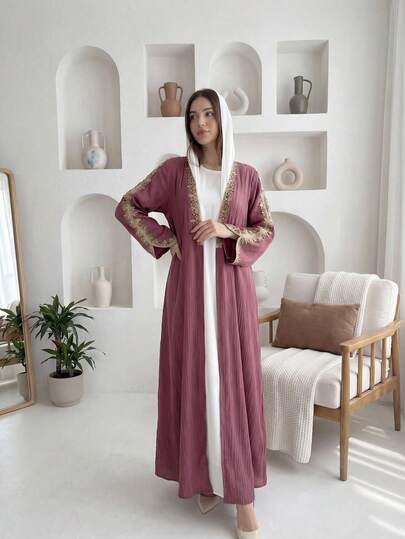 Al Najma Abaya brodé pour femmes