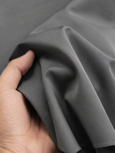 Manfinity Mode Chemise à manches longues gris foncé pour hommes, chemise formelle unie à boutons devant, style business décontracté pour l'automne, pour le bureau, le port quotidien, le travail, les fêtes et les cérémonies