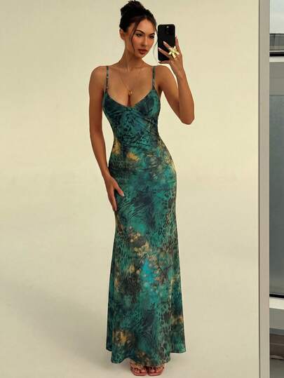 Veykashi Robe ajustée pour femme à bretelles spaghetti et nœud, imprimé léopard vert, convient pour la maison, la plage, la mode, les tenues décontractées, le travail, les vacances, les rendez-vous et autres occasions quotidiennes