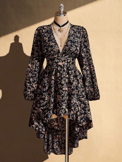 ICON Robe grande taille style rétro milléniale Y2K bohème pour vacances, col V profond, manches lanternes, ourlet asymétrique, volants, motif floral ditsy