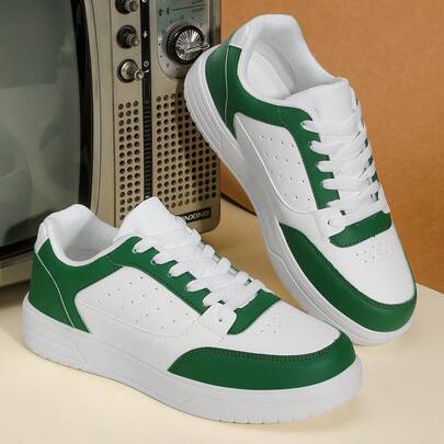 Baskets à semelle épaisse blanche et noire pour hommes, nouvelles chaussures de sport décontractées rétro 2026, chaussures basses polyvalentes pour le quotidien avec augmentation de la hauteur, chaussures à semelle épaisse style cookie, chaussures décontr