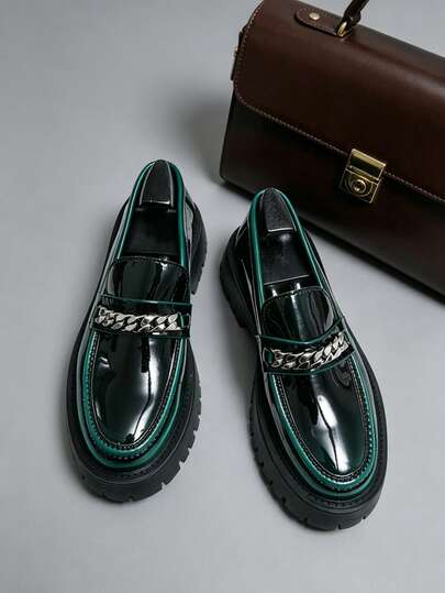 Mocassins premium pour hommes avec semelle plateforme augmentant la hauteur, chaussures sans lacets décontractées, mocassins à semelle épaisse à la mode avec décoration de chaîne métallique, chaussures formelles pour le trajet quotidien, les affaires de b