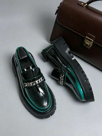 Mocassins premium pour hommes avec semelle plateforme augmentant la hauteur, chaussures sans lacets décontractées, mocassins à semelle épaisse à la mode avec décoration de chaîne métallique, chaussures formelles pour le trajet quotidien, les affaires de b