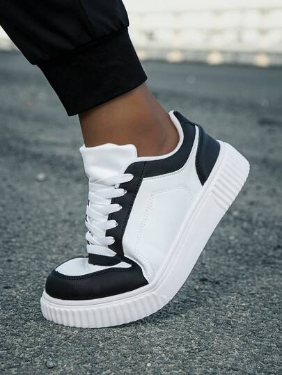 36-45 Baskets de sport décontractées unisexes à lacets, chaussures blanches très attrayantes, chaussures de skate polyvalentes à semelle souple pour étudiants, chaussures de couple