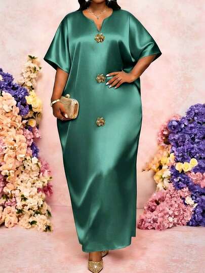 Robe longue élégante de style resort pour femmes grande taille, vert foncé en satin, chic, col en V, manches chauve-souris, caftan avec ornements, pour mariage formel, dîner d'été