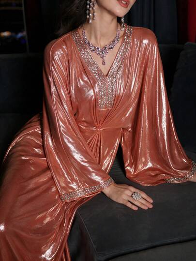 Najma Robe arabe ample et confortable pour femme, ornée de strass