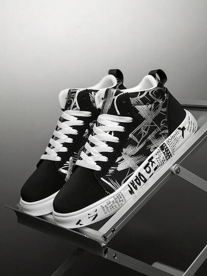 Baskets montantes à lacets pour hommes, imprimé aléatoire noir & blanc classique, chaussures de sport décontractées polyvalentes et rétro pour l'extérieur