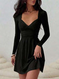 Robe mini élégante noire à manches longues, col en V sexy, taille froncée, ourlet à volants. Nouvelle arrivée printemps/été