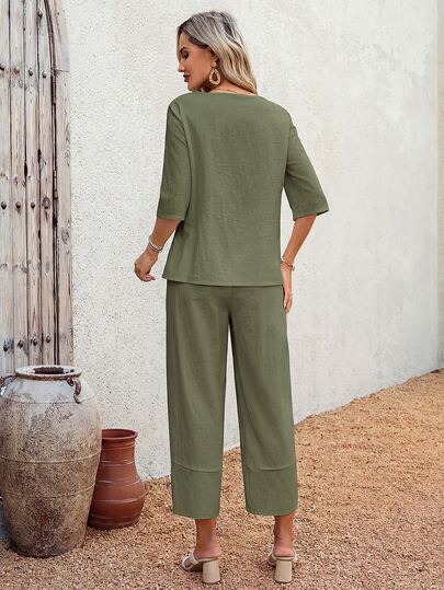 EMERY ROSE Ensemble chemise col V couleur unie et pantalon 3/4 pour femmes, idéal pour les vacances