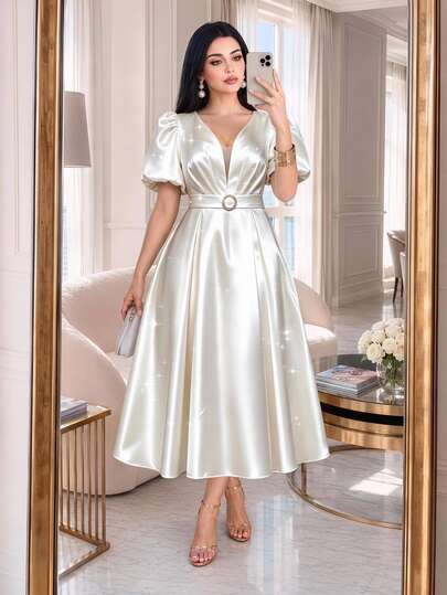 Robe Grande Taille Style Français Années 70 Élégante Satin Doux Boucle Métallique Taille Froncée Mariage Formel Mère de la Mariée Soirée Fête Tout Blanc Été
